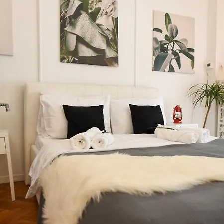 Apartamento Above The Energy Of Calea Victoriei - Bright 1br In *
