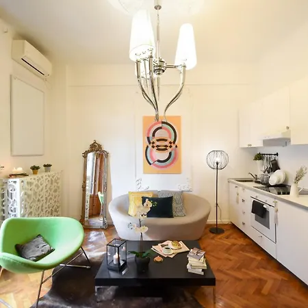 Above The Energy Of Calea Victoriei - Bright 1br In Apartmán *