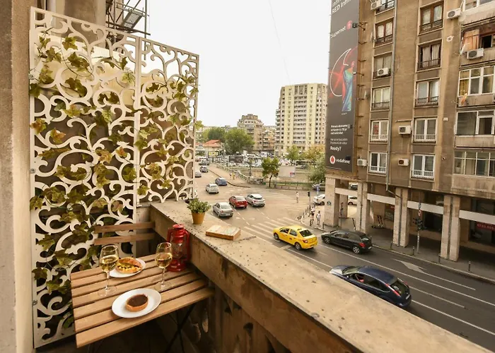 Apartment Above The Energy Of Calea Victoriei - Bright 1br In *