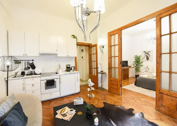 Above The Energy Of Calea Victoriei - Bright 1br In Bucharest