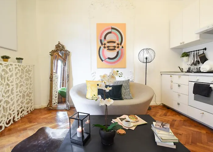 Apartment Above The Energy Of Calea Victoriei - Bright 1br In